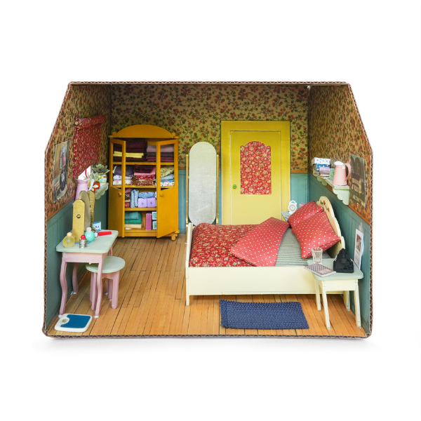 Cardboard Room - Bedroom